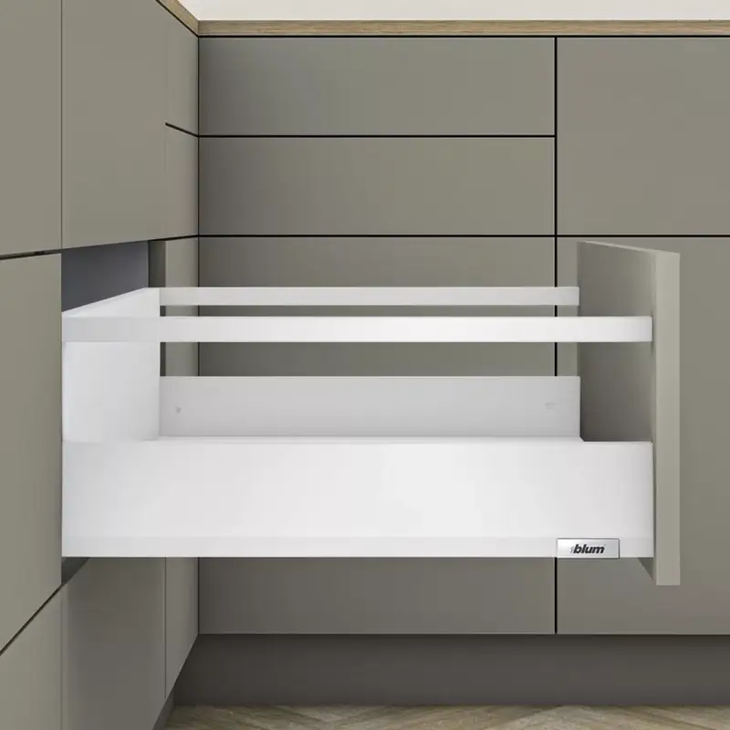 Outlet MerivoBox 28" E magasságú Korlát magasítással 300mm-es Selyemfehér 40kg