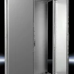 Akciós ár Rittal VX25 8204.000 Álló fém szekrény, teli ajtóval, 2 ajtós, 2000x1200x400, IP55, szerelőlappal, sorolható (Rittal 8204000)