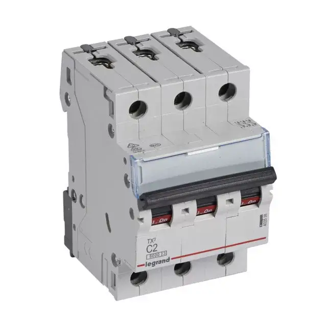Legrand 403538 TX3 Kismegszakító. 3P, 2A, C karakterisztika, 6kA Exkluzív ajánlat