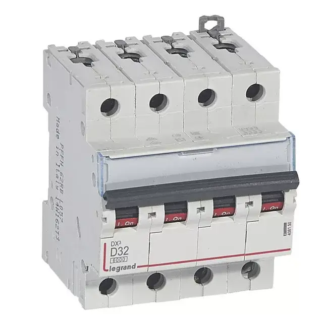 Gyors szállítás Legrand 408150 DX3 Kismegszakító. 4P, 32A, D karakterisztika, 6kA