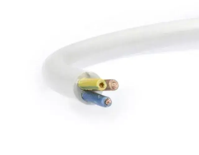 Biztonságos fizetés MT (H05VV-F) 3x2,5 mm2 kábel, 1 fm kiszerelés, sodrott réz, fehér PVC szigetelésű, 300/500V