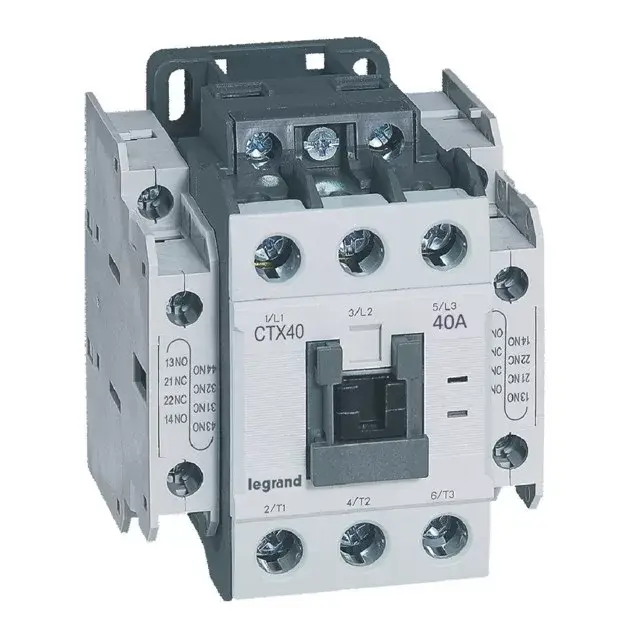 Vedd meg most Legrand 416131 CTX3 ip. mágneskapcs. 3P 40A 2Z+2NY 24V DC ( Legrand 416131 )