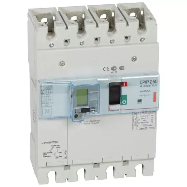 Azonnal elérhető Legrand 420359 DPX3 250 250A 4P+ÁVK S2 36kA kombinált ávk ( Legrand 420359 )