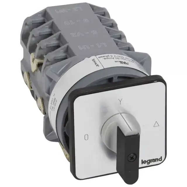 Vedd meg online Legrand 027527 Görgős kapcsoló 3P 18,5kW PR40 0-Y-DELTA ( Legrand 027527 )