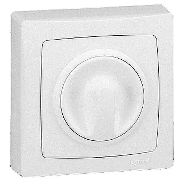 Legrand 086068 Oteo forgatógombos fényerőszabályzó 40 - 400 W, min. terhelés: 40 W, ill. 40 VA, 10 AX - 250 V~, fehér RAL 9010 ( Legrand 086068 ) Akció