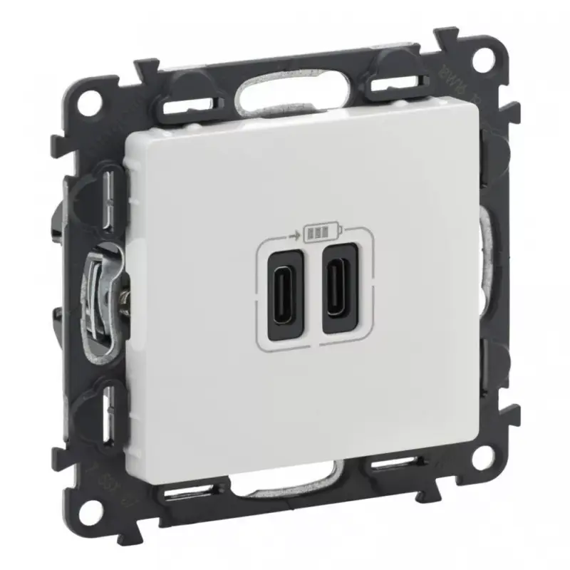 Legrand 753107 Valena Life Töltőaljzat Kettős USB C-típusú csatlakozóval, 5V–3A–15W, Túlfesz-védelem >1kW, Class II SELV, Fehér ( Legrand 753107 ) Árengedmény