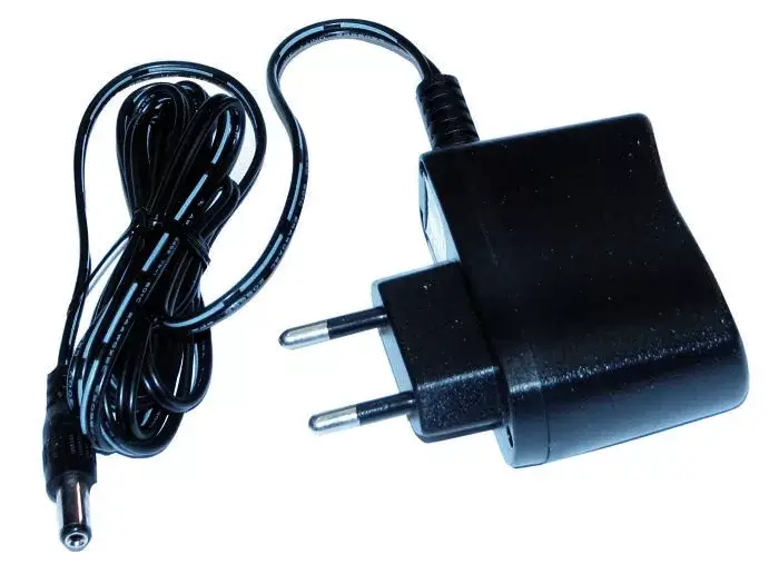 STRONG tápegység LED-hez 12V 6W csatlakozóba Alacsony ár