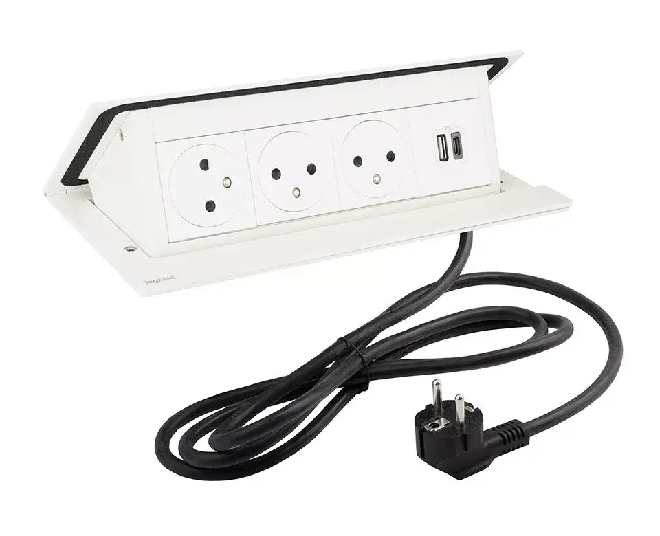 Legnépszerűbb LEGRAND PopUp, 3x230V, 1x USB A/C, fehér mat