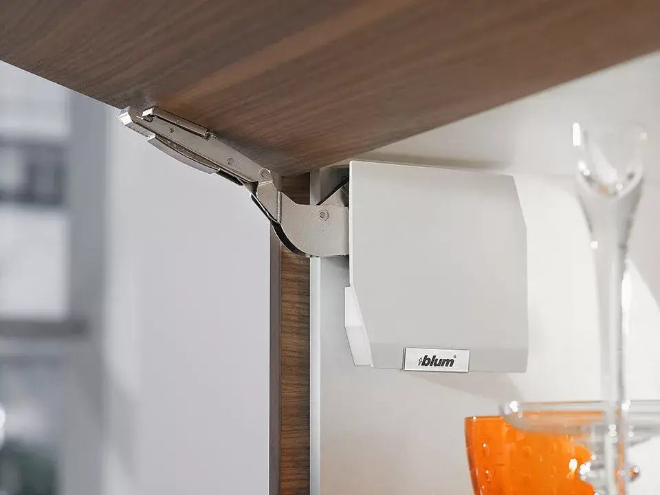 K-BLUM 20K2C00 Aventos HK-S közepes fehér új borító Vásárlói kedvenc