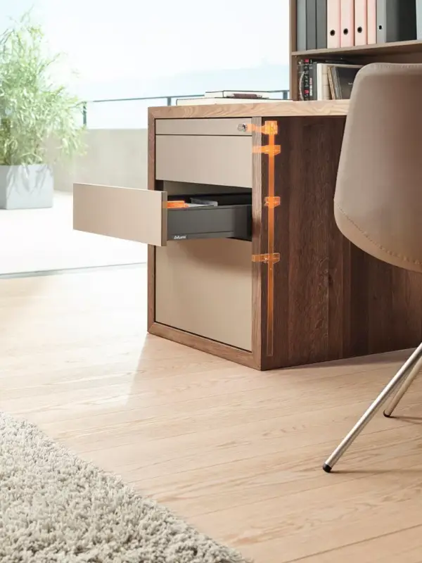 Azonnali szállítás K-BLUM Cabloxx 1300 mm/4 selymes fehér