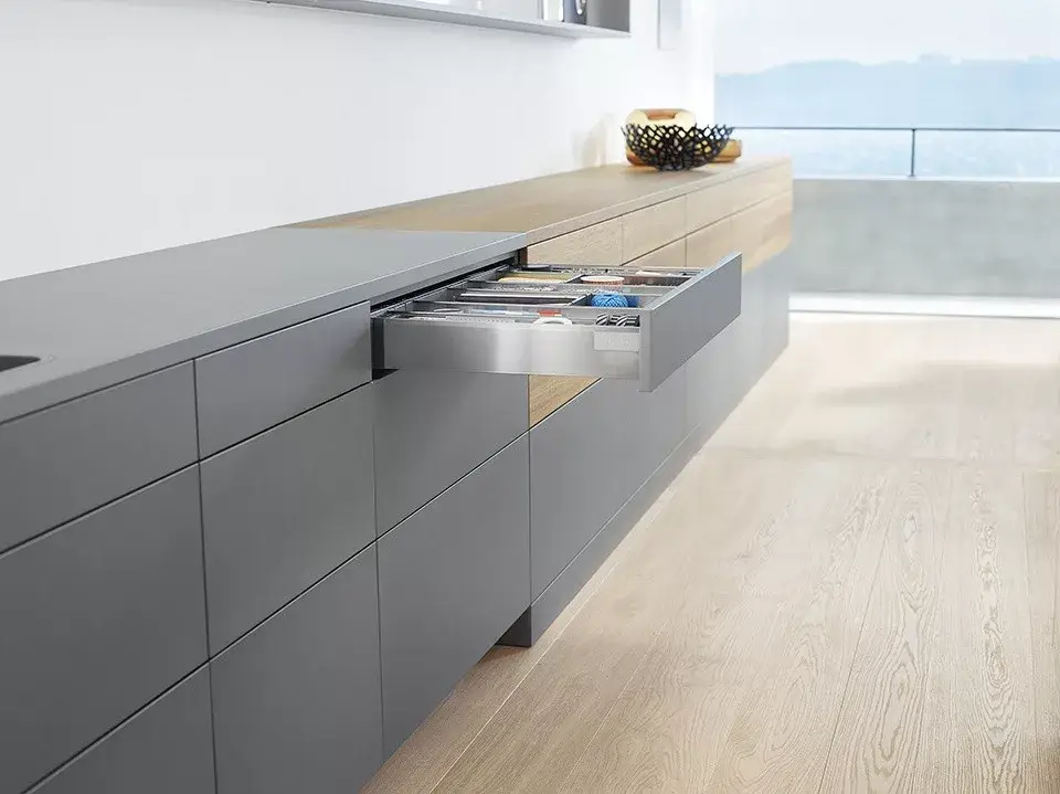 Kihagyhatatlan ajánlat BLUM szett Antaro M 270 mm30 kg, TOB, szürke