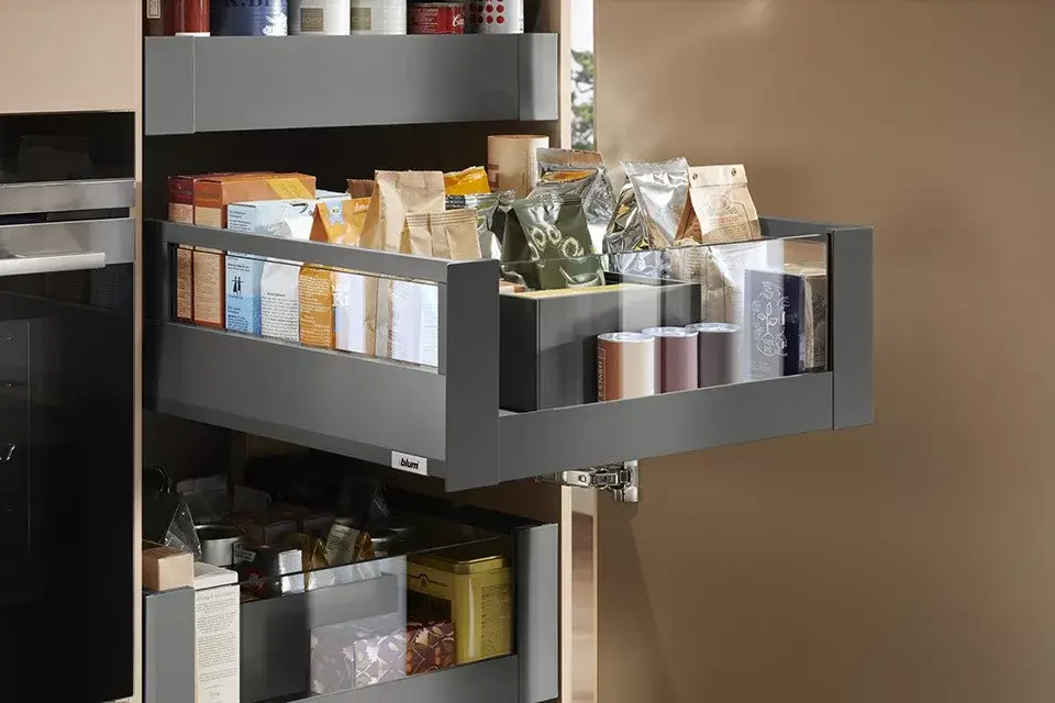 K-BLUM Merivobox E 600 mm, 70 kg, Orion szürke, belső,üveg Vedd meg most