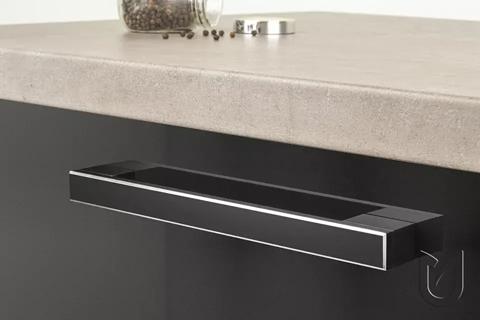 Biztonságos fizetés ROCATA fém bútorfogantyú, fekete színű, 224 mm furattávval