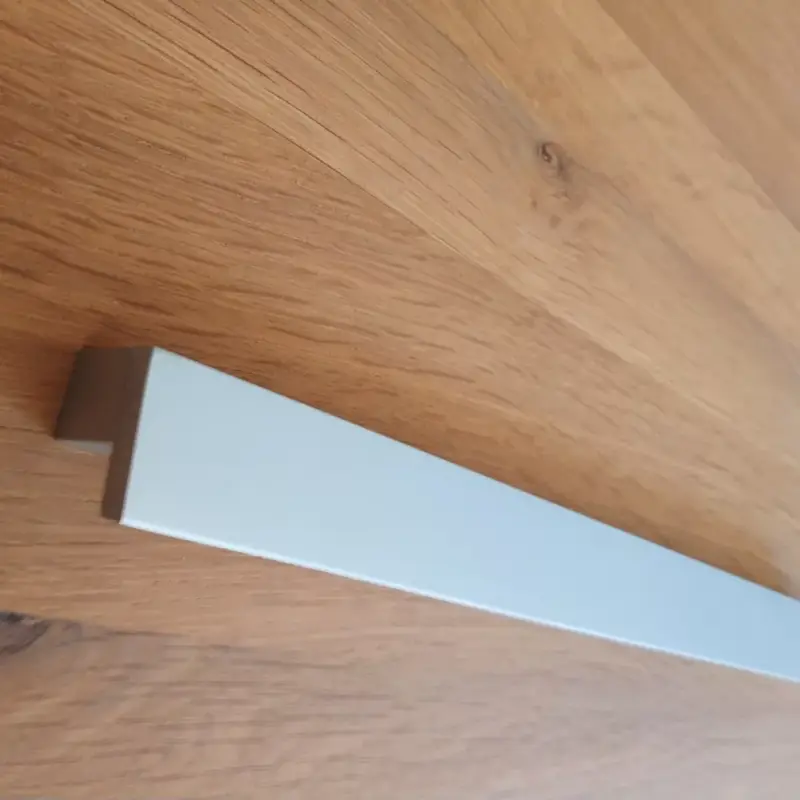 Különleges ajánlat Fém bútorfogantyú, matt króm színű, 288 mm furattávval