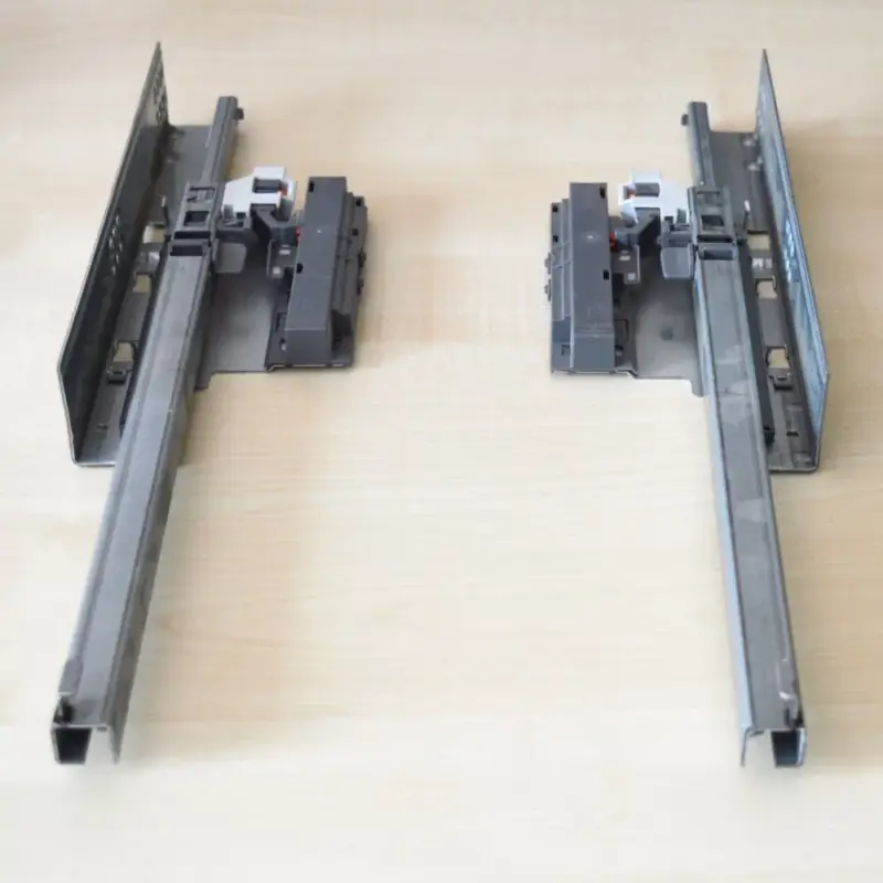 Vedd meg most BLUM_551H435, BLUM Tandem TIP-ON részleges kihúzású fiókrendszer kuplung nélküli, ipari változat NL=435 mm