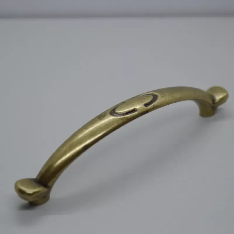Legnépszerűbb Antik stílusú, 128 mm furattávolság, antik bronz bútorfogantyú