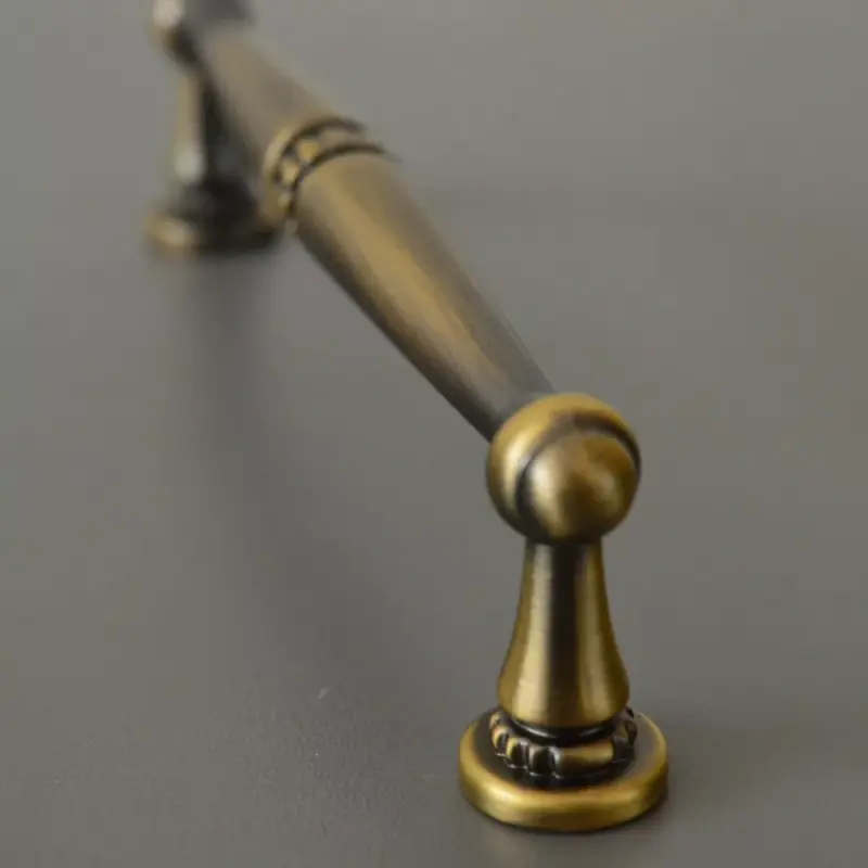 5263_MAB_192-Antikolt sárgaréz fém bútorfogantyú, 192 mm furattáv Expressz kézbesítés