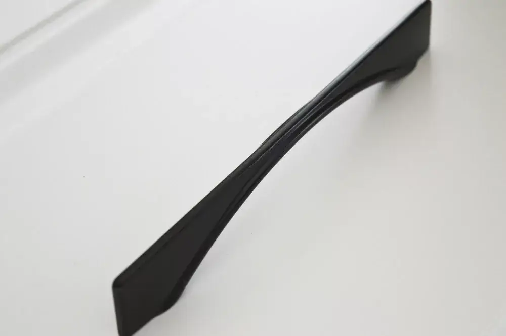 Biztonságos vásárlás Z132 Fekete, fém bútorfogantyú, 160 mm furattávval