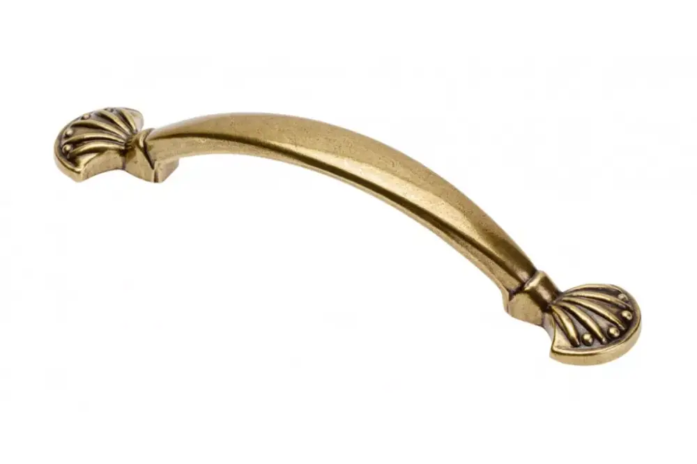 Végkiárusítás Fém bútorfogantyú, antik bronz színű, 96 mm furattávval