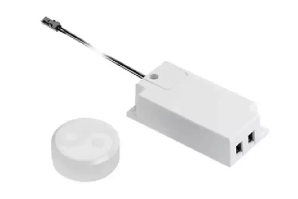 Expressz szállítás Vezeték nélküli ki-be CCT kapcsoló, fehér, távvezérlős, fényerőszabályozóval, 12V, Max 60W, Mini AMP csatlakozóval