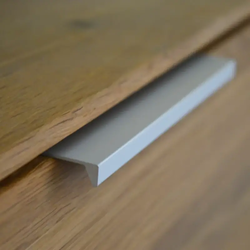 4394_256_alu, Fém bútorfogantyú, élre szerelhető, alu színű, 256 mm furattávolság Akciós ár