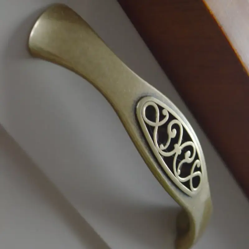 IT1021_02 Antik bronz, rusztikus stílusú, fényes, 96 mm furattáv Expressz kézbesítés