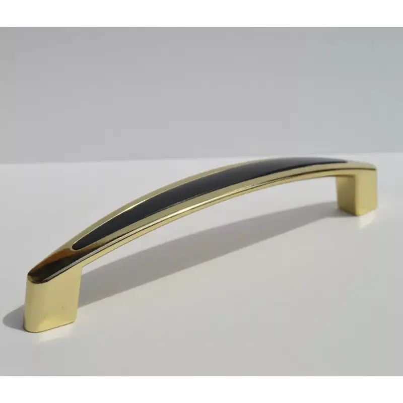 Modern aussehender klassischer goldglänzender Metall-Möbelgriff mit schwarzer Intarsie Utolsó esély