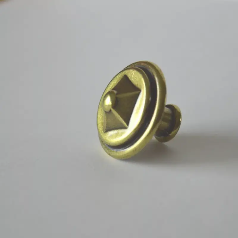 Möbelknopf aus Metall, Bronze glänzend Végkiárusítás