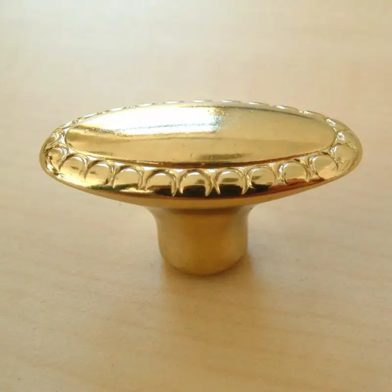 Azonnal elérhető Klassischer Möbelgriff, goldfarbener Möbelknopf aus Metall