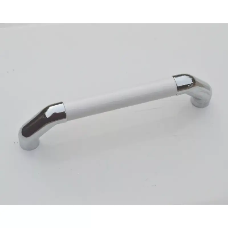 Kunststoff-Möbelgriff, Farbe silber-weiß, Bohrung 96 mm Legjobb ár