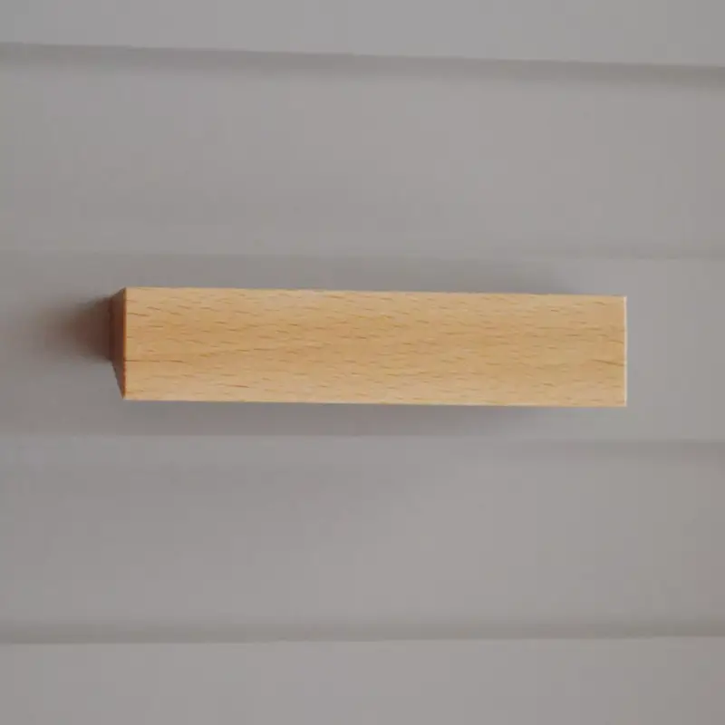 Möbelgriff aus Holz, Buche lackiert Árengedmény