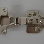 Sanft schließender Clip, 3D-Schleuderband, Aufpralltyp Utolsó esély