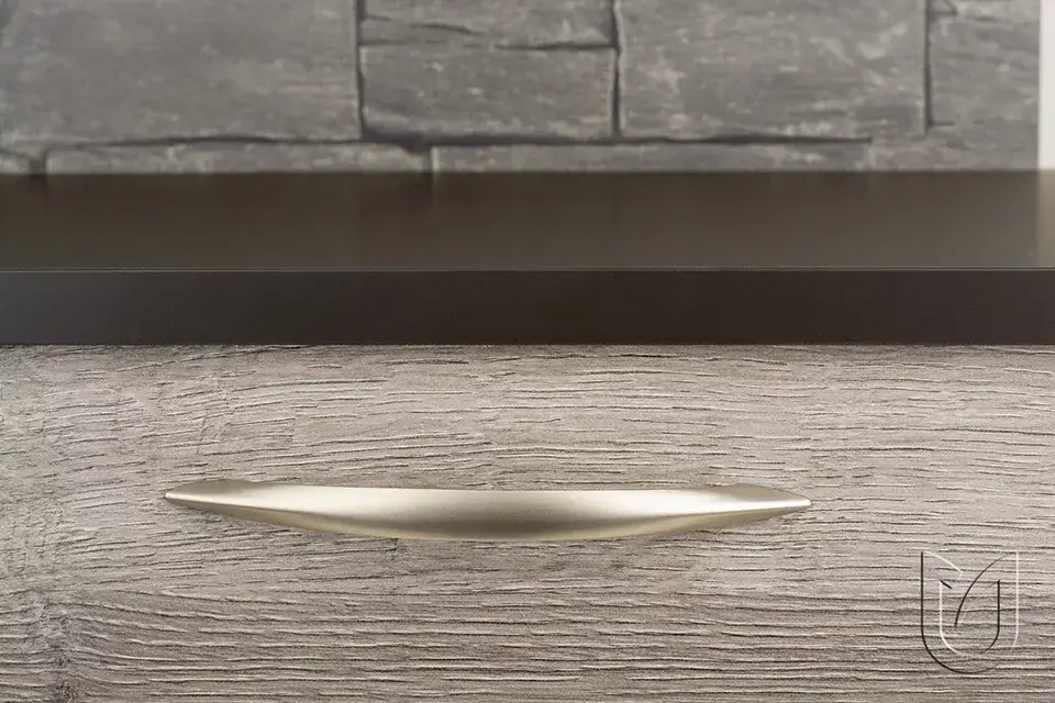 Csak ma PIOMBINA BR. NICKEL Möbelgriff aus Metall, Farbe Nickel gebürstet, Bohrung 96 mm