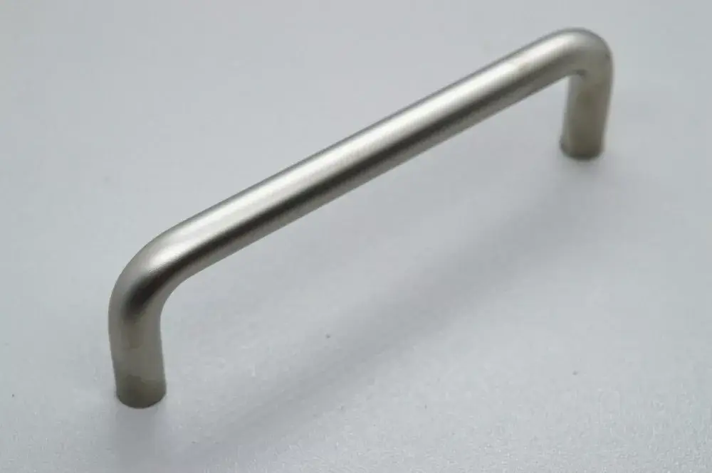 IDA Möbelgriff aus Metall, Farbe Nickel satiniert, Bohrung 96 mm Legjobb ár