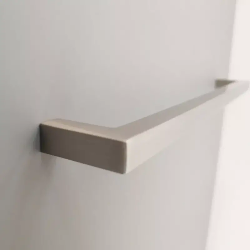 Szezonális akció STRETCH Möbelgriff aus Metall, Farbe Nickel gebürstet, Bohrung 160 mm