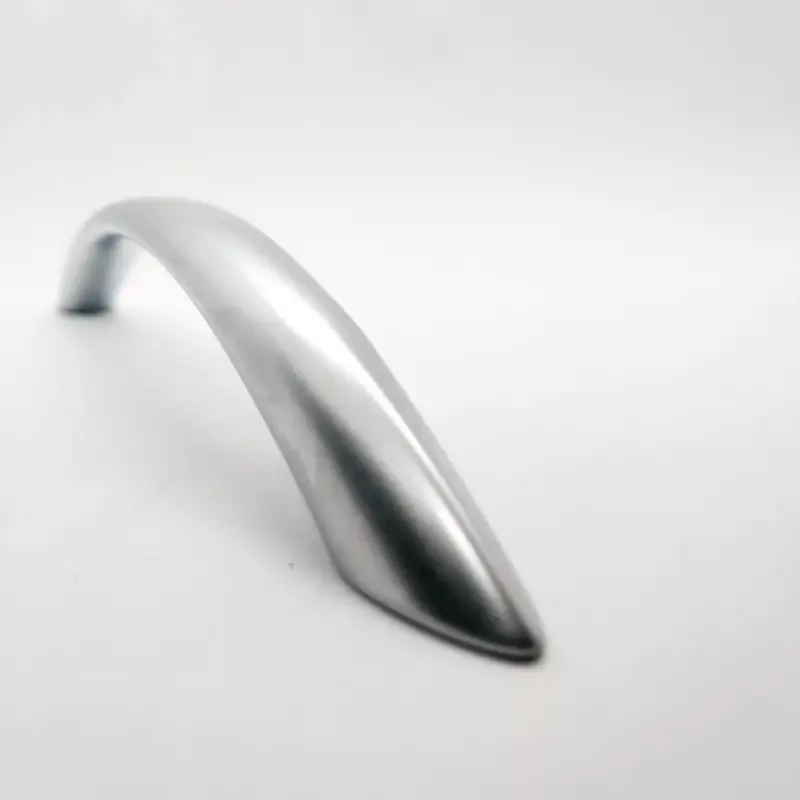 PIOMBINA Möbelgriff aus Metall, Farbe Chrom matt, Bohrung 96 mm Gyors kiszállítás