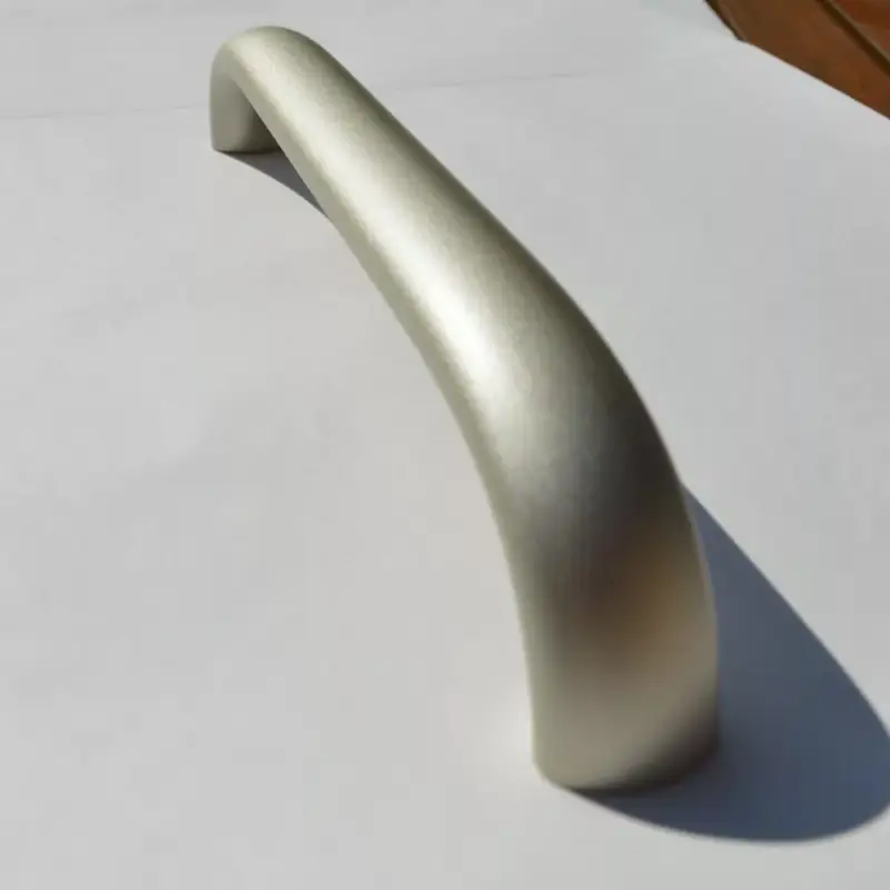 Möbelgriff aus Metall, Farbe Nickel matt, BA 256 mm Különleges ajánlat