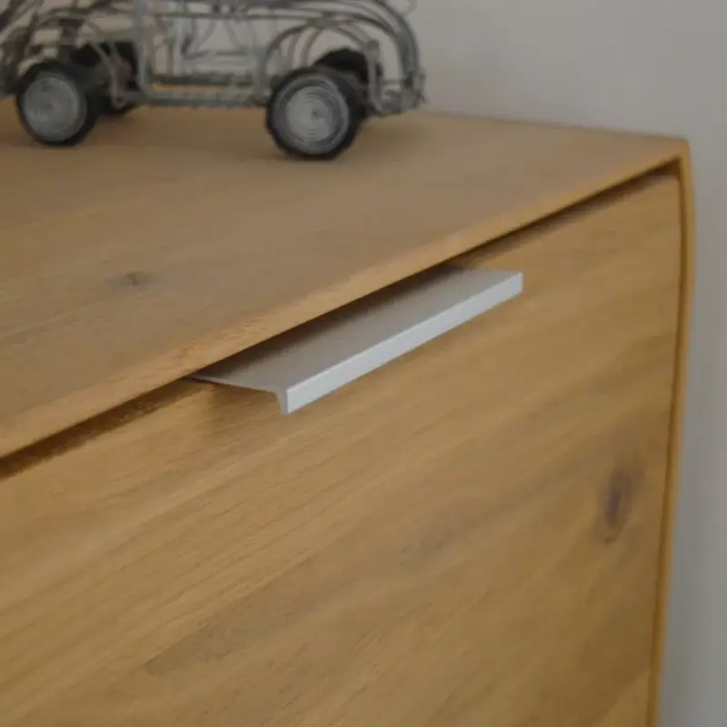 Expressz szállítás Möbelgriff aus Metall, Farbe Aluminium, Bohrung 96 mm