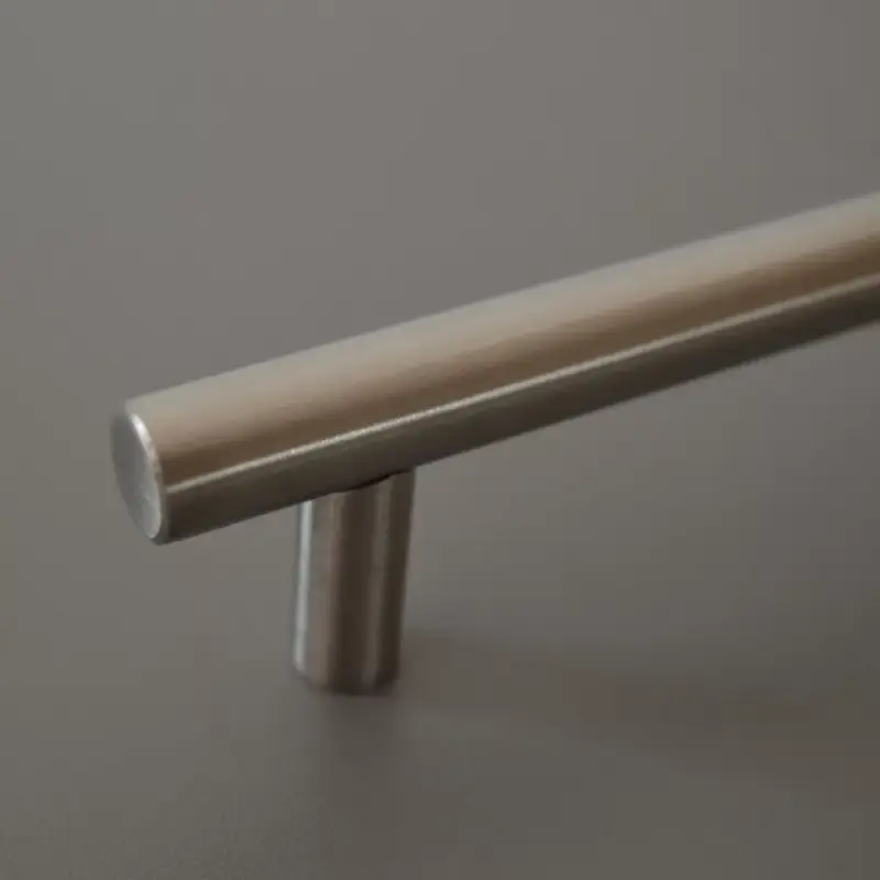 Árcsökkenés HRAZDA Möbelgriff aus Metall, Stange, Farbe Nickel gebürstet, BA 224 mm