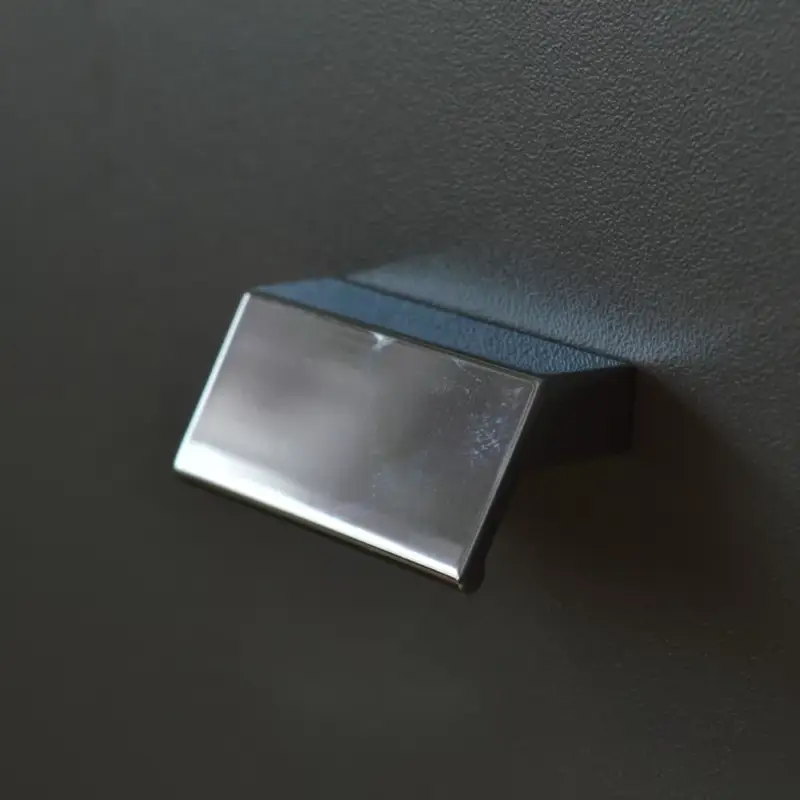 3625_32 Chrom glänzend, Metall 32 mm Lochabstand Möbelgriff Korlátozott ajánlat