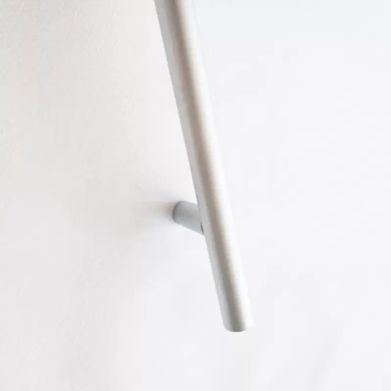 Újdonság Seidenglänzender Stangengriff, Bohrlochabstand 576 mm