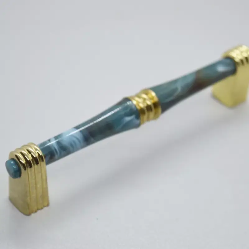 Vásárlói kedvenc Metall-Kunststoff-Möbelgriff, Farbe gold, Bohrung 96 mm