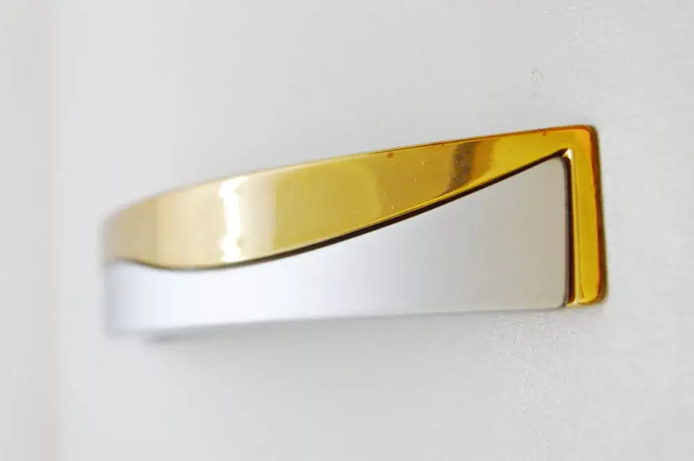 Ne maradj le Metall-Möbelgriff, Mattchrom - Gold, 128 mm Lochabstand