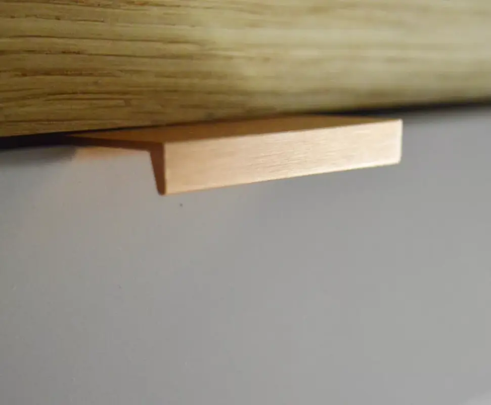 Szuper ajánlat Metall-Möbelgriff, kantenmontierbar, poliert, 32 mm Bohrungsabstand
