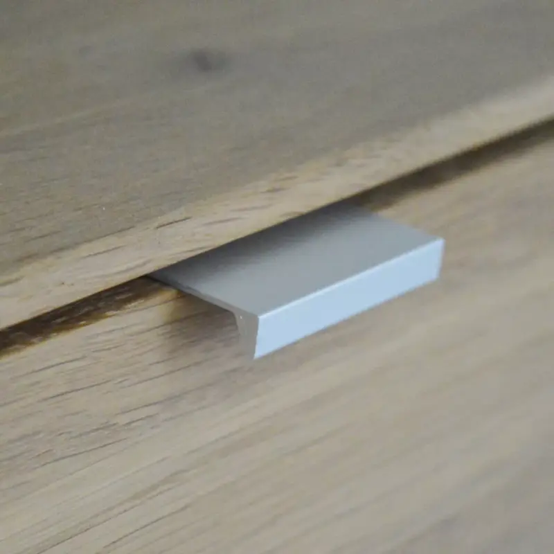Olcsóbb 4394_64_alu, Metall-Möbelgriff, für Kantenmontage, aluminiumfarben, 64 mm Lochabstand