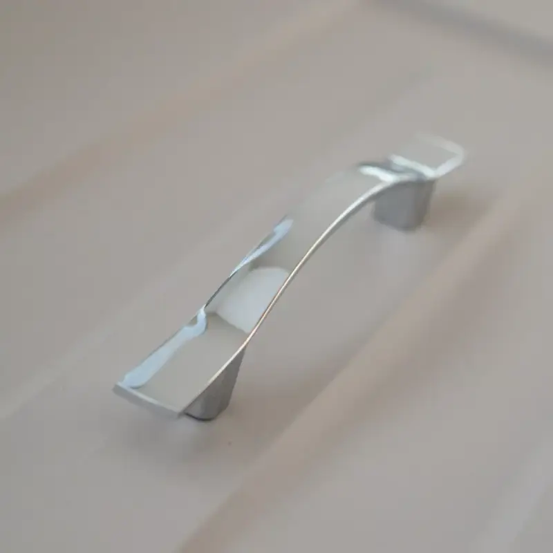Akciós ár Möbelgriff aus Metall, Farbe Chrom , Bohrung 96 mm