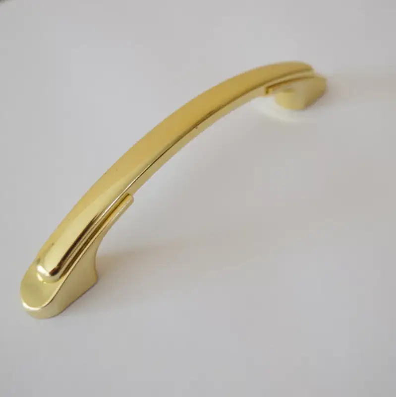 Olcsó Kunststoff-Möbelgriff, schwarzes Ende - goldfarben, Bohrung 96 mm