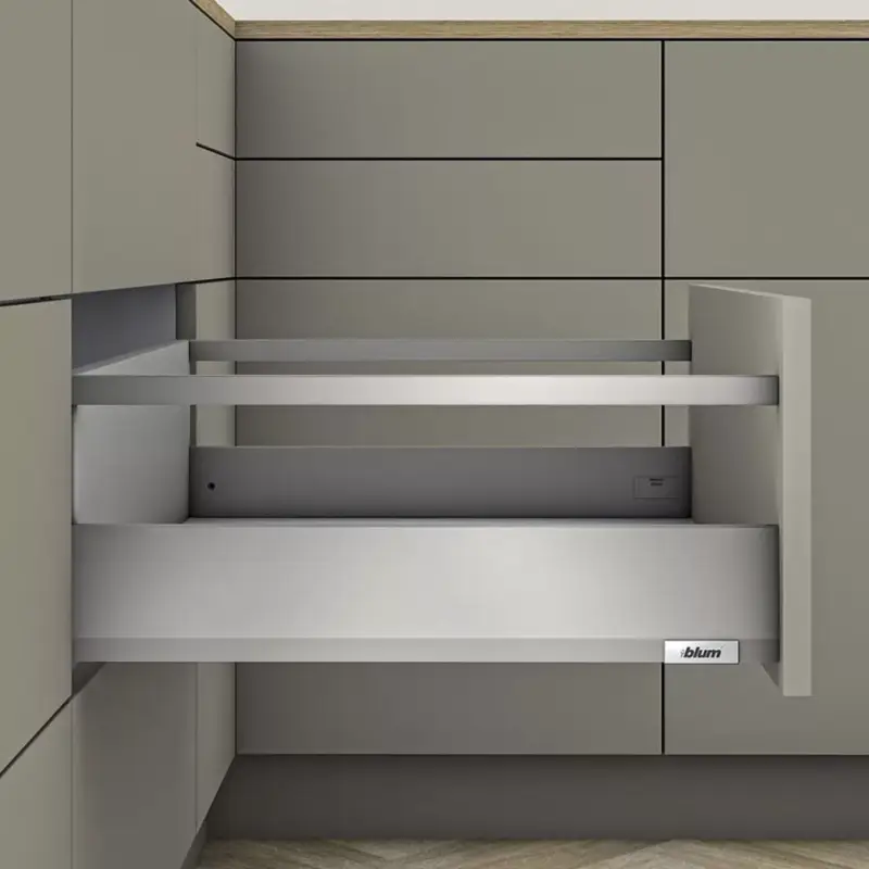 Azonnali szállítás MerivoBox 28" E magasságú Korlát magasítással 270mm-es Szürke 40kg