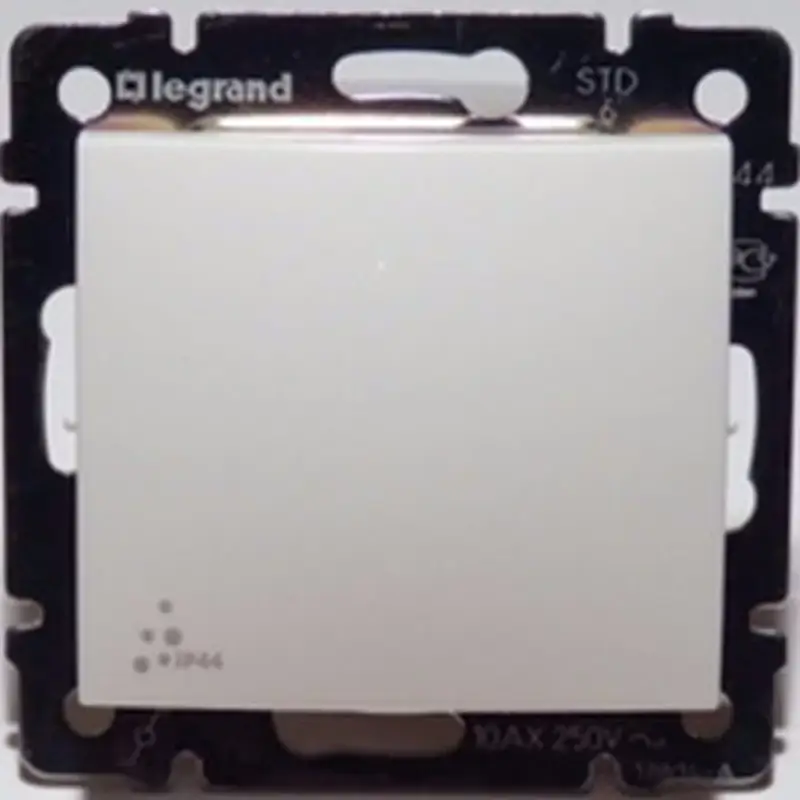 Legrand Valena IP44 váltókapcsoló, fehér Legrand 774206 Biztonságos fizetés