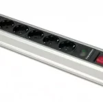 Gyors szállítás Földelt szerelt elosztó, hatos + 2db USB, kapcsolós, fekete, 22006, Famatel S.A